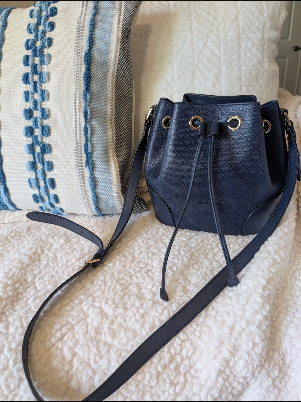 Gucci Navy Blue Bucket Drawstring Shoulder Bag Gold Hardware - Picture 5 of 13